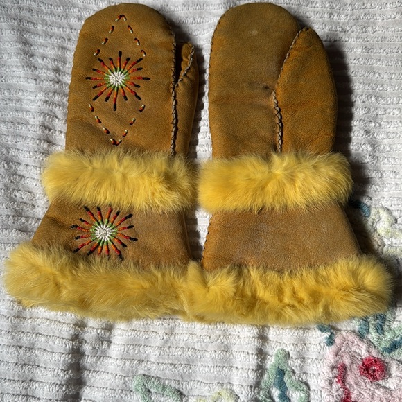 Embroidered Deer Skin Mittens with Yellow Fur Trim - Picture 2 of 5